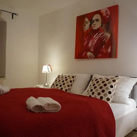 Glockenspiel Apartment *